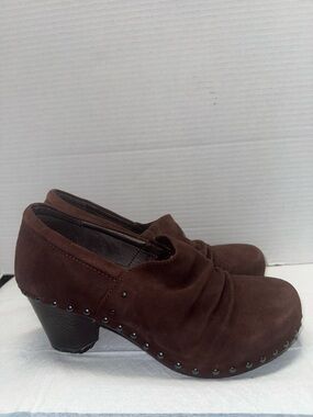 Dansko Brown Suede Dress Clogs - Women's Slip-On Heels studded. Size 40-9.5